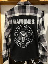 Charger l&#39;image dans la galerie, Chemise Ramones Circle G
