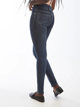 Load image into Gallery viewer, Jeans Lois Liette Skin 6917
